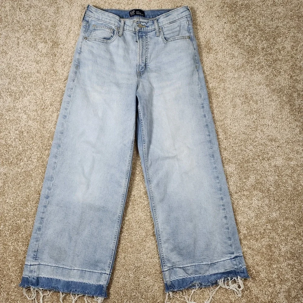 GAP Denim High Rise Wide Leg Crop Jeans 10/30R Light Wash Raw Hem Frayed‎ Edge